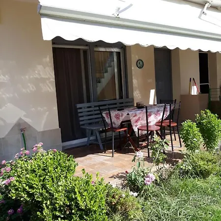 Apartament Cosy Flat In The Center Of Kalithea,chalkidiki *
