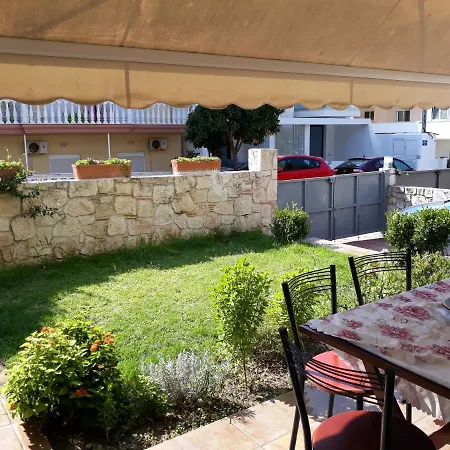Cosy Flat In The Center Of Kalithea,chalkidiki